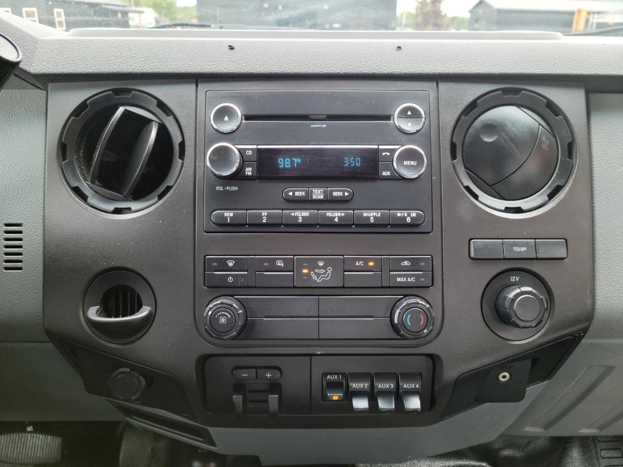Used 2016 Ford F550 4x4 Crew Cab Super Duty image 11
