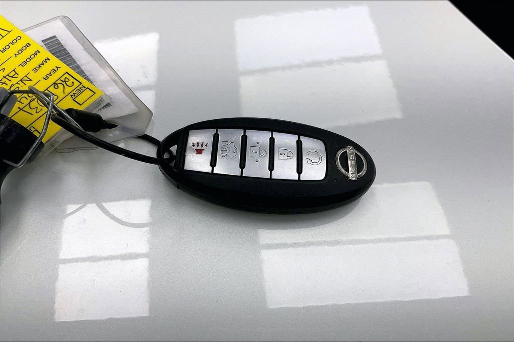 Certified 2024 Nissan Altima 2.5 SV FWD image 9