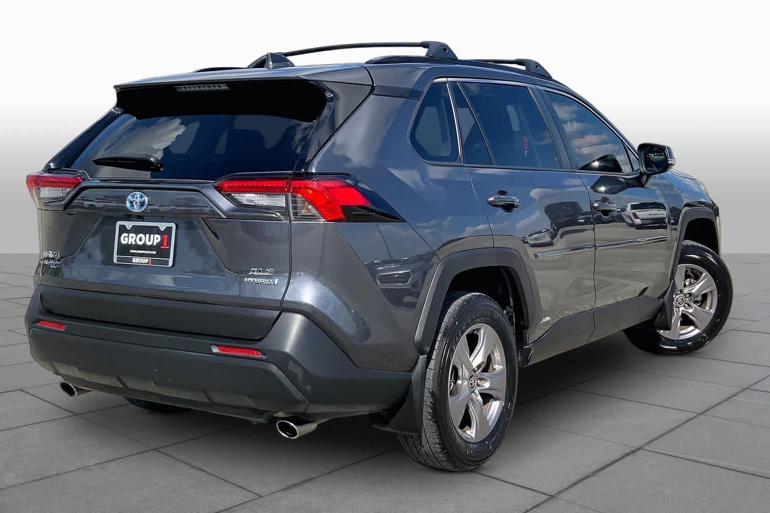 Used 2024 Toyota RAV4 XLE w/ Convenience Package AWD/4WD image 12