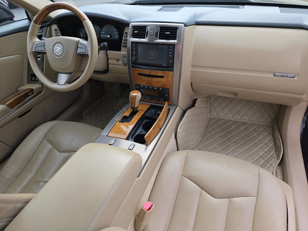 Used 2009 Cadillac XLR image 13