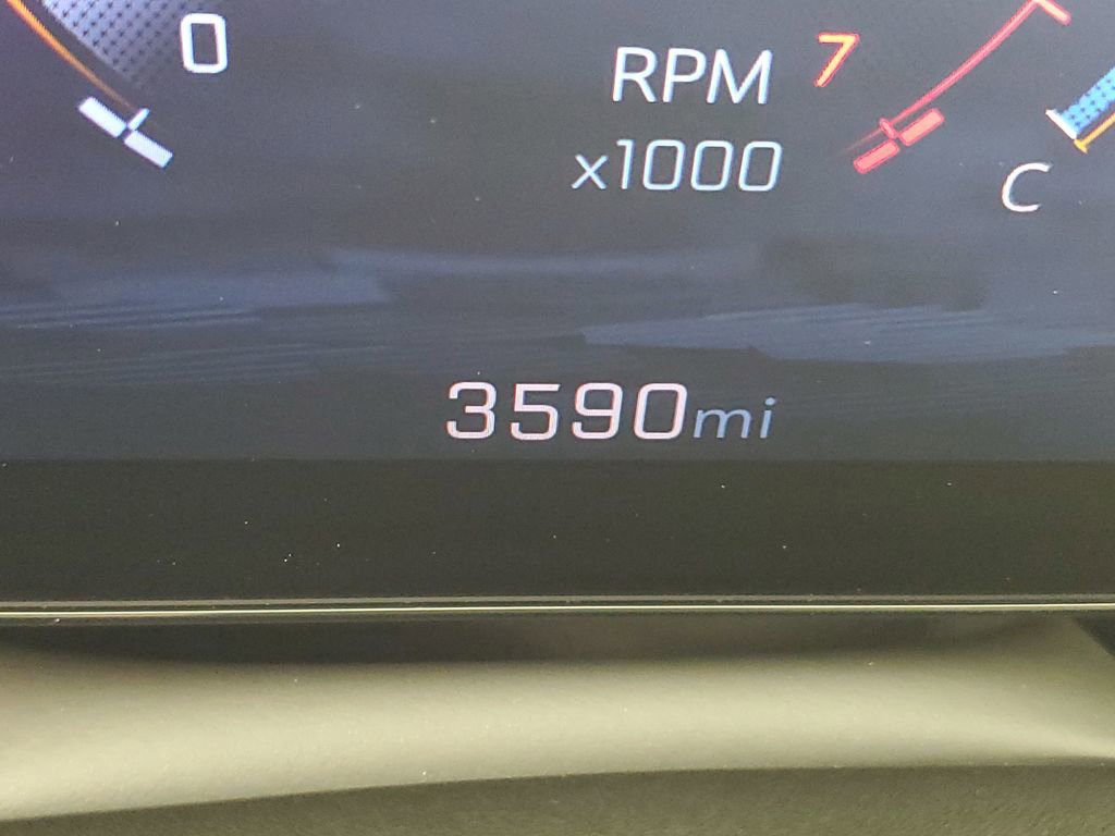 Used 2025 Chevrolet Suburban LS image 26