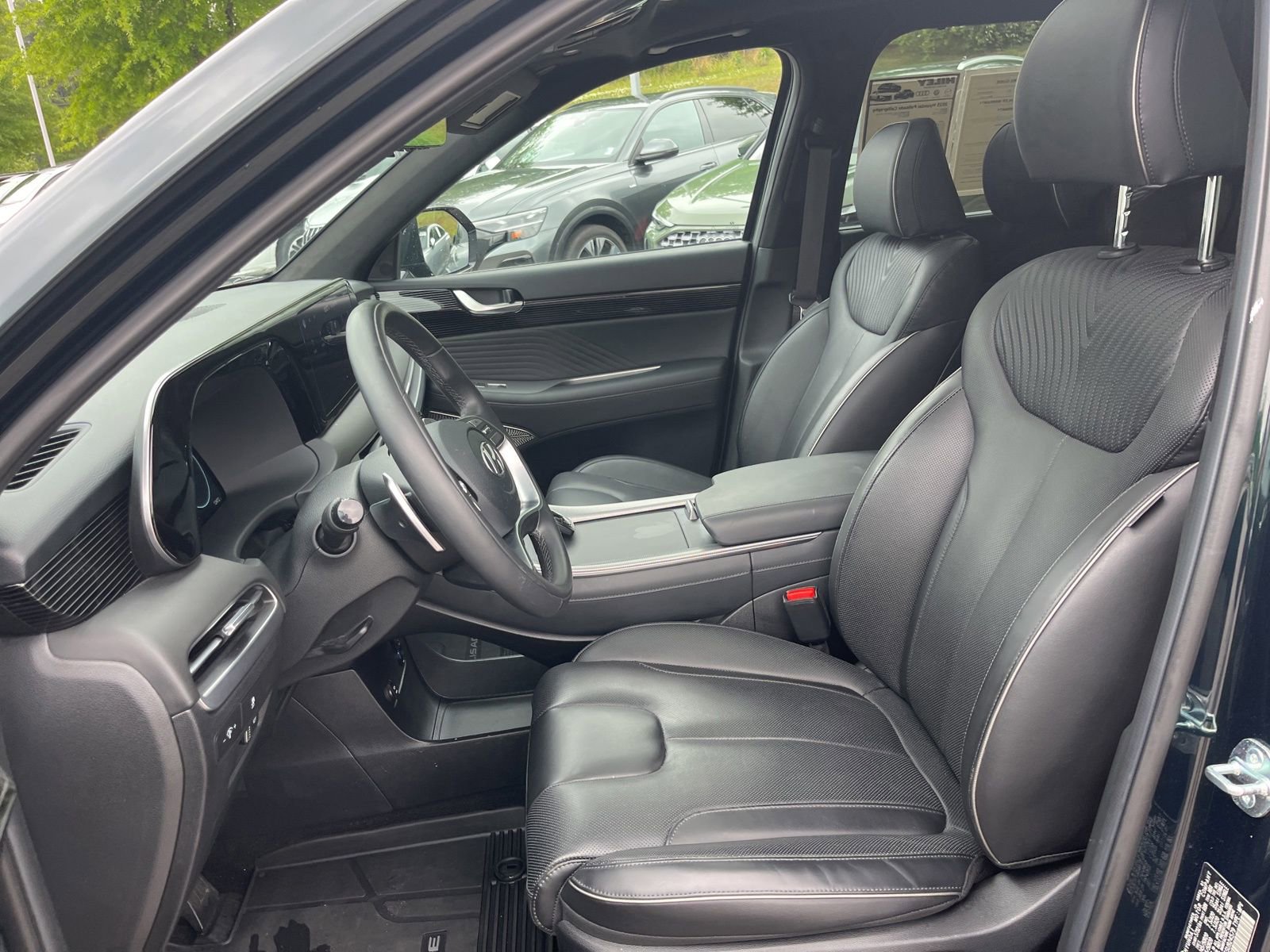 Used 2025 Hyundai Palisade Calligraphy FWD image 30