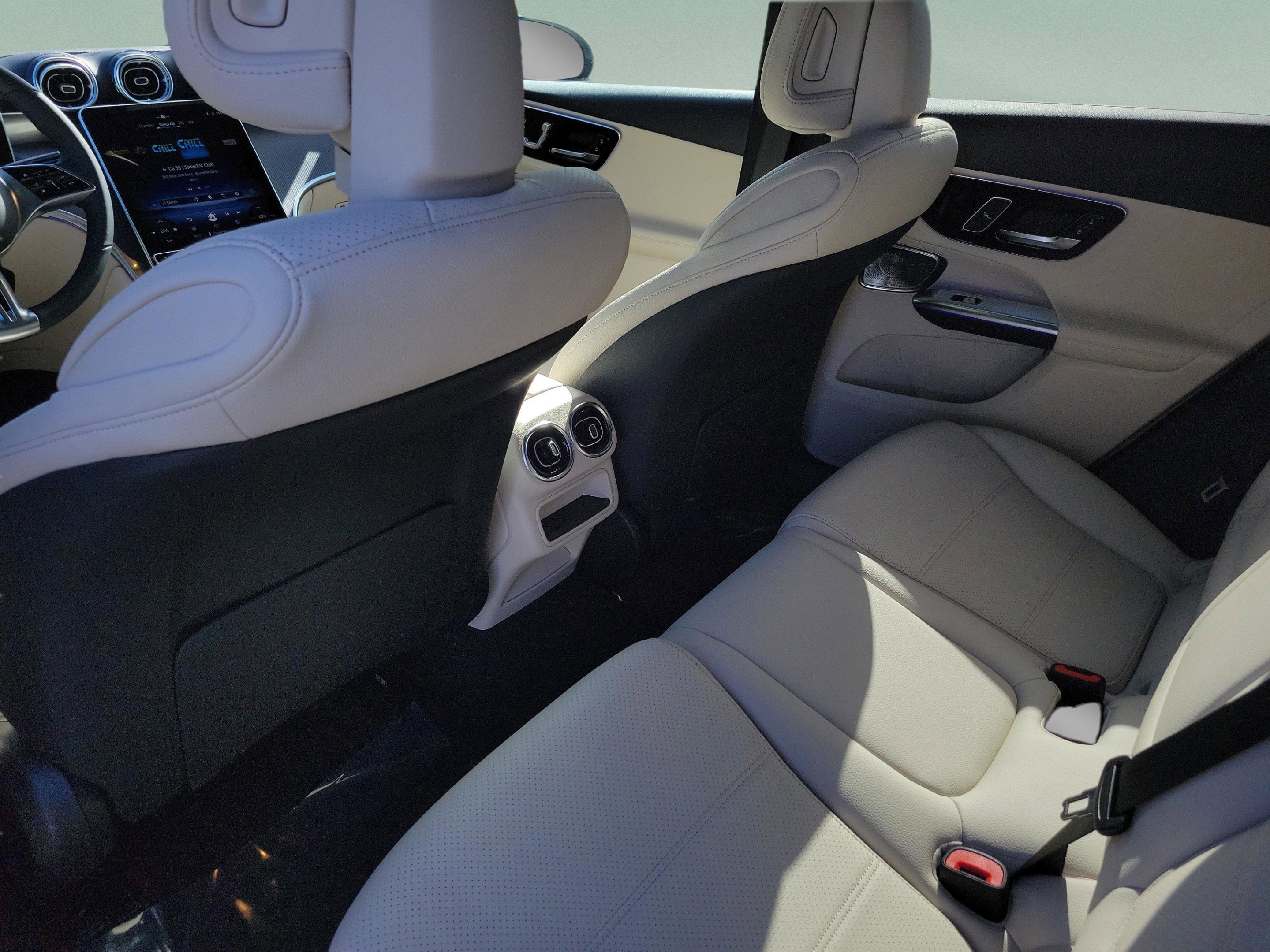 Certified 2026 Mercedes-Benz GLC 300 image 8