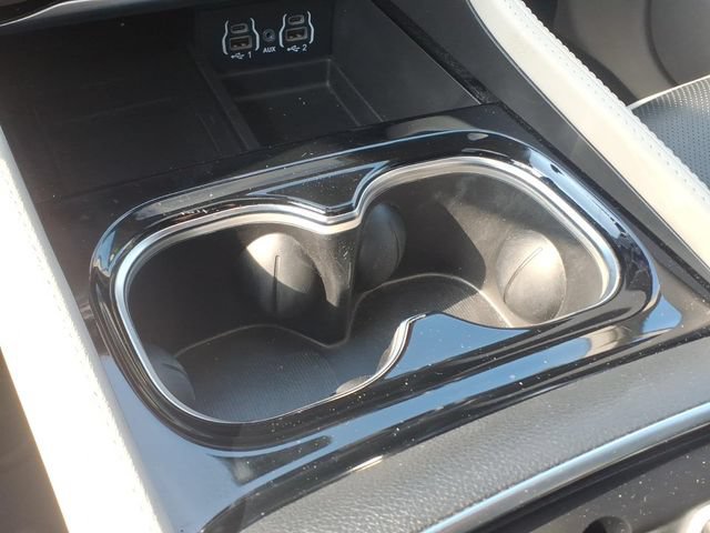 Used 2022 Chrysler Pacifica Limited FWD image 19