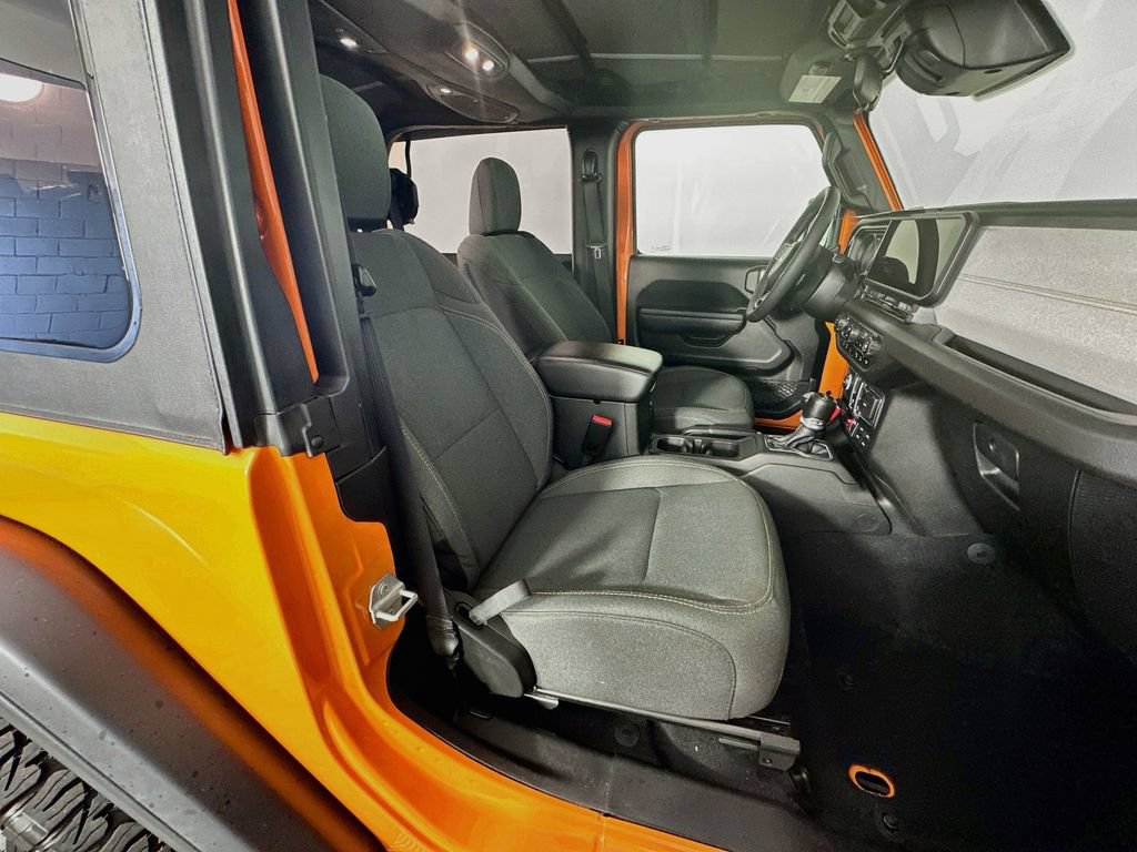 Certified 2025 Jeep Wrangler Sport AWD/4WD image 39