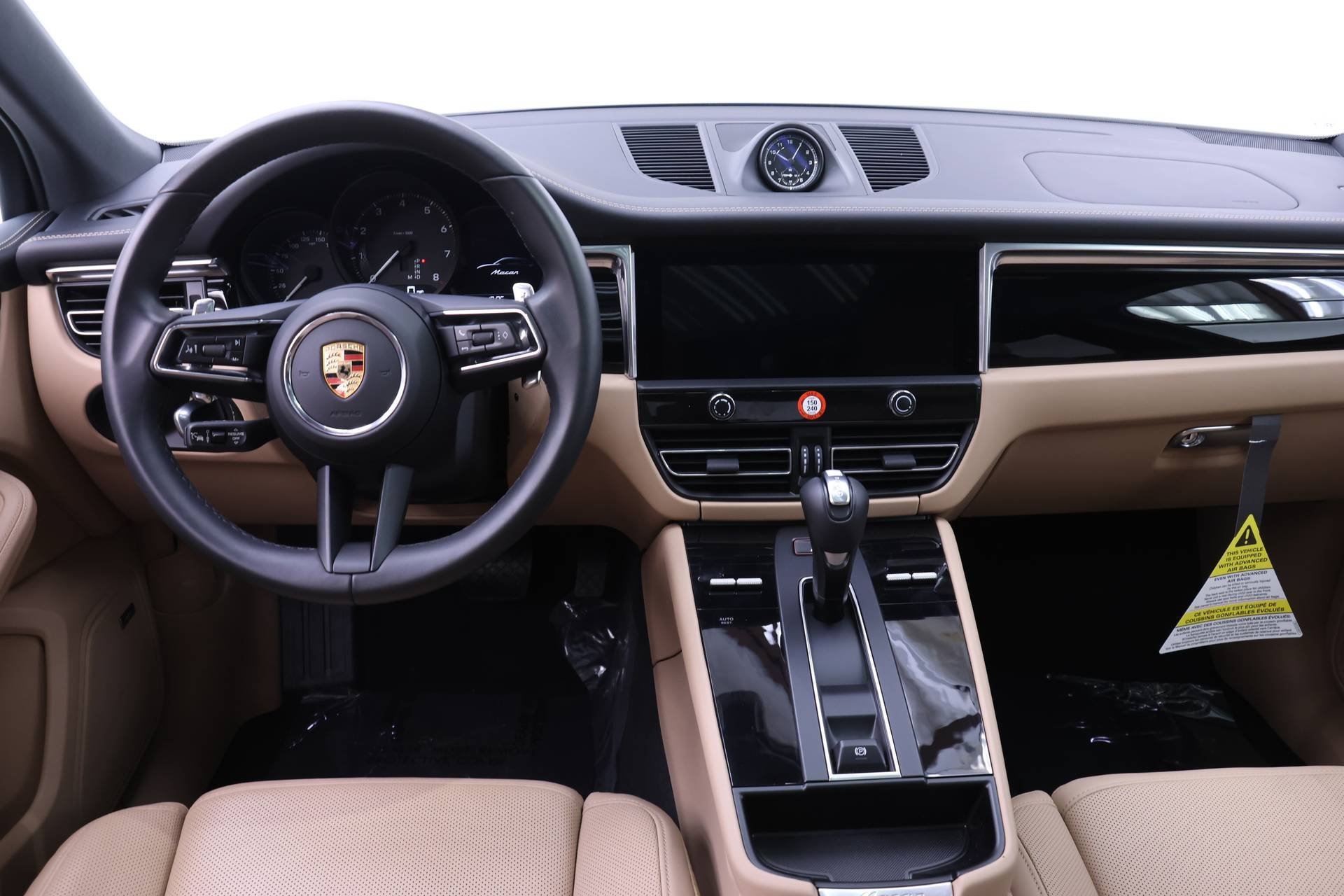 Used 2025 Porsche Macan image 22