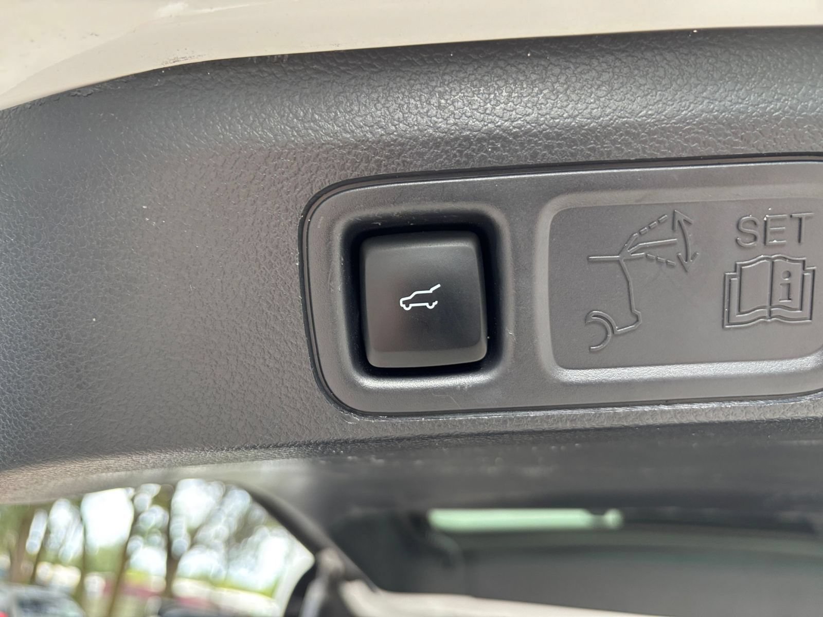 Used 2024 Ford Expedition Limited RWD image 24