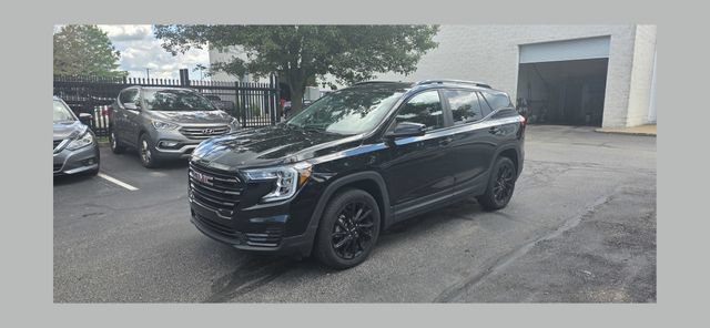 Used 2023 GMC Terrain SLE w/ Driver Convenience Package AWD/4WD image 1