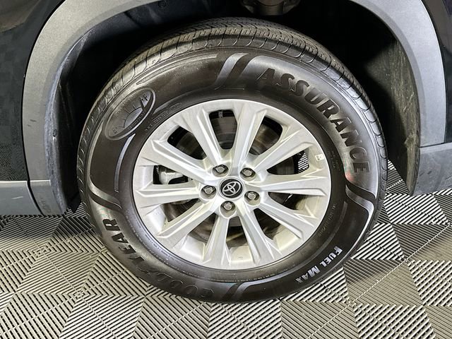 Certified 2025 Toyota Grand Highlander FWD image 28