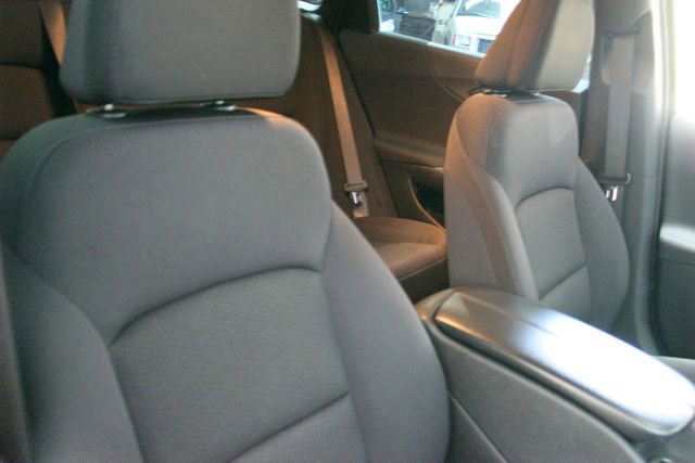 Used 2022 Chevrolet Malibu LT FWD image 11