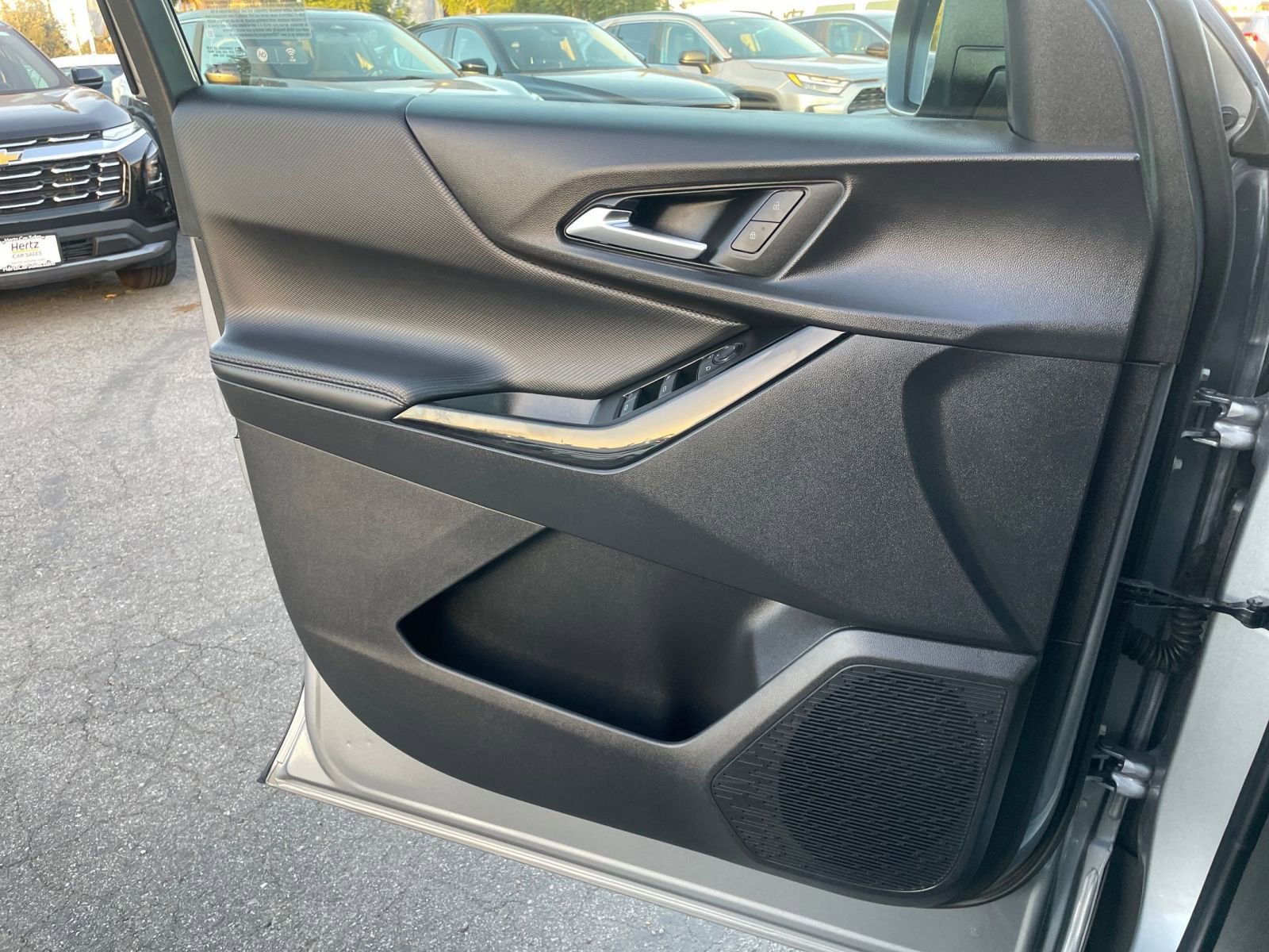 Used 2025 Chevrolet Equinox LT image 20