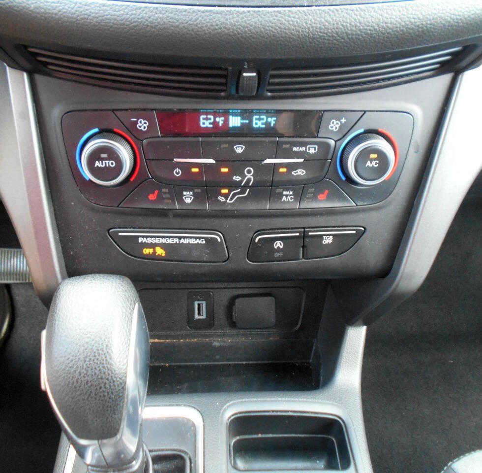 Used 2018 Ford Escape SE w/ SE Sync 3 Package FWD image 15