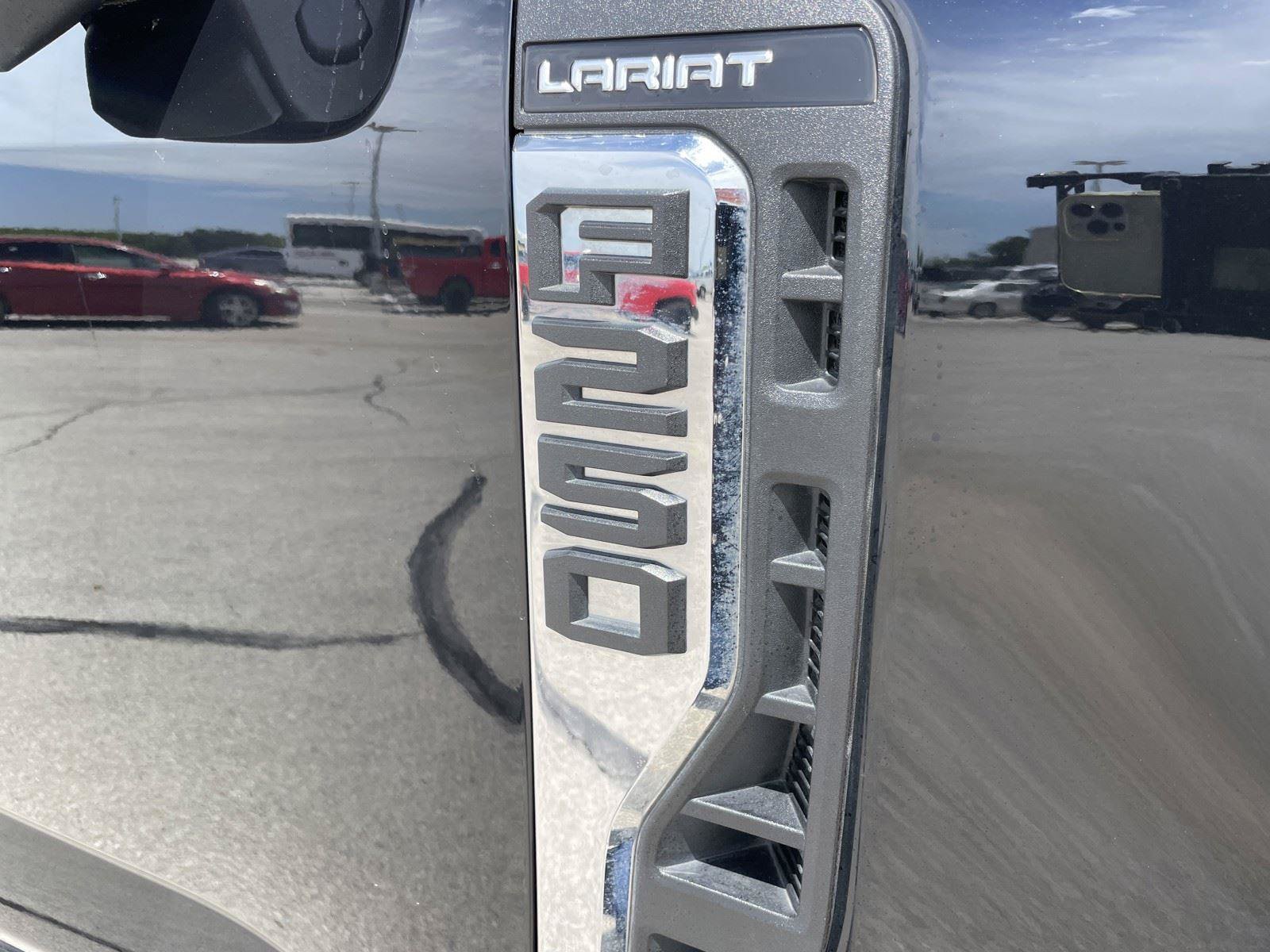 Used 2024 Ford F250 Lariat w/ Lariat Ultimate Package AWD/4WD image 37