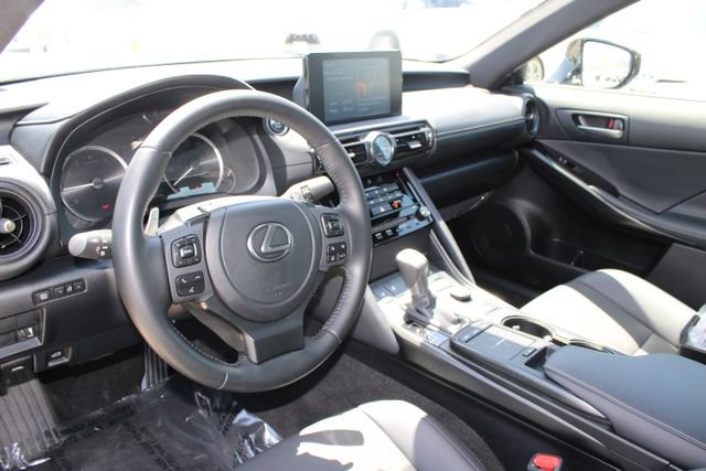 Certified 2025 Lexus IS 300 F Sport AWD/4WD image 12