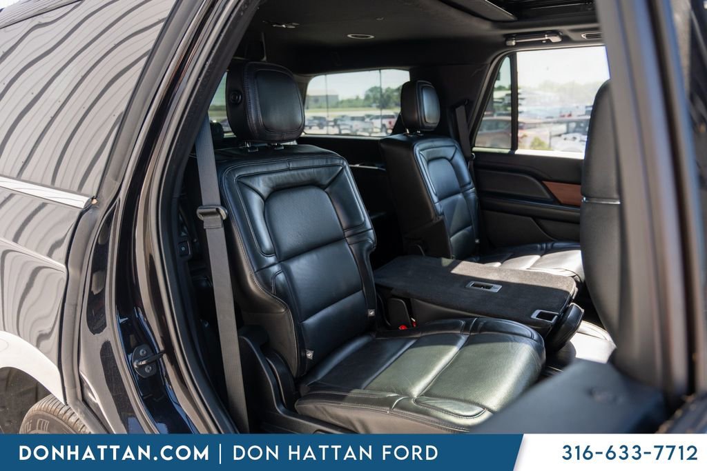 Used 2019 Lincoln Navigator Reserve image 27