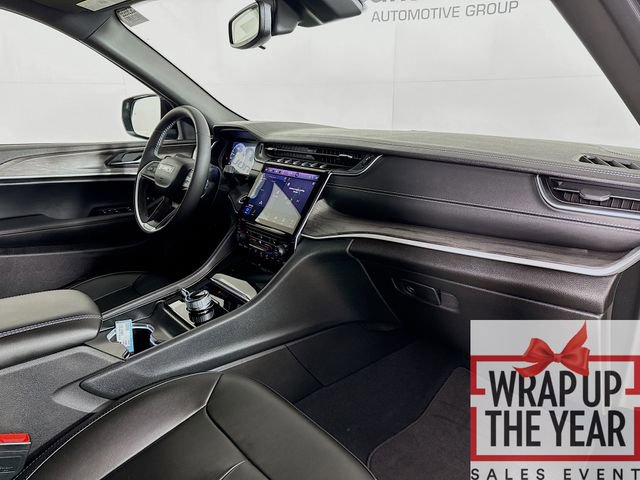 Used 2025 Jeep Grand Cherokee Limited image 31