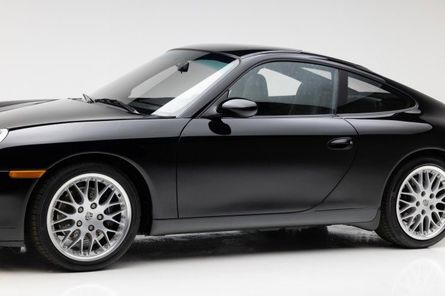 Used 2001 Porsche 911 Carrera image 37