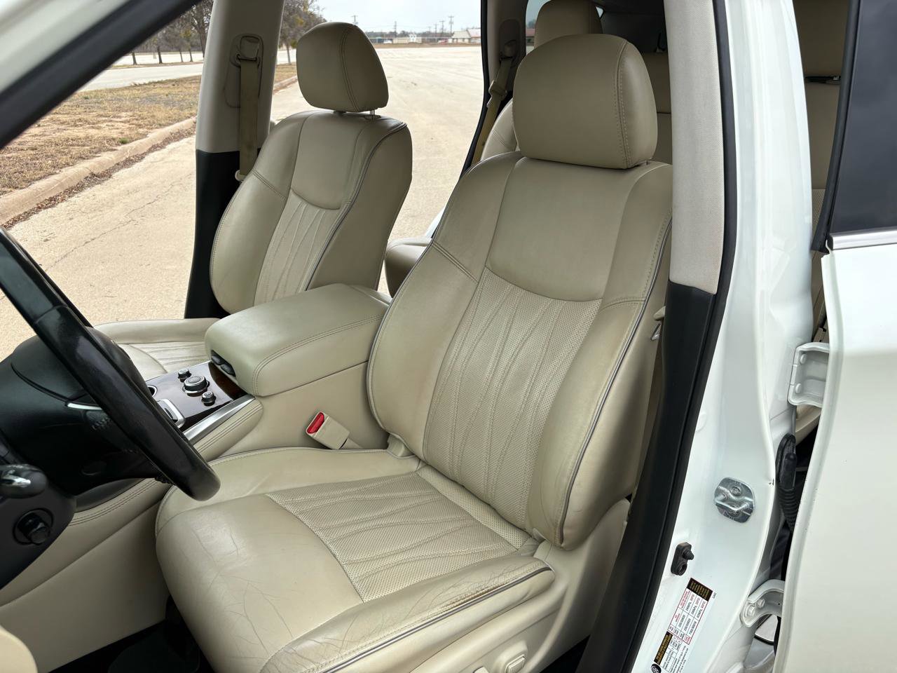 Used 2017 INFINITI QX60 FWD w/ Deluxe Technology Package image 37