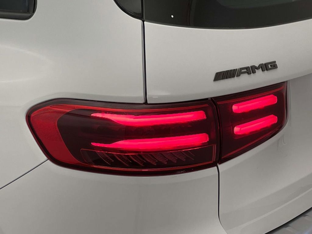 Used 2025 Mercedes-Benz GLB 35 AMG 4MATIC image 16