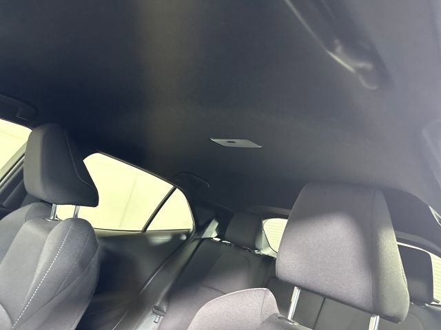 Used 2025 Toyota Corolla SE w/ SE Package image 12
