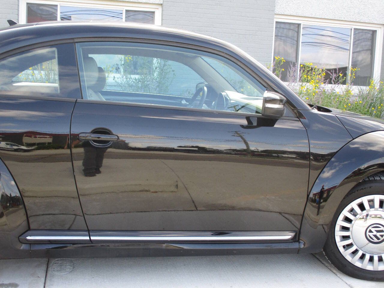 Used 2015 Volkswagen Beetle 1.8T FWD image 41