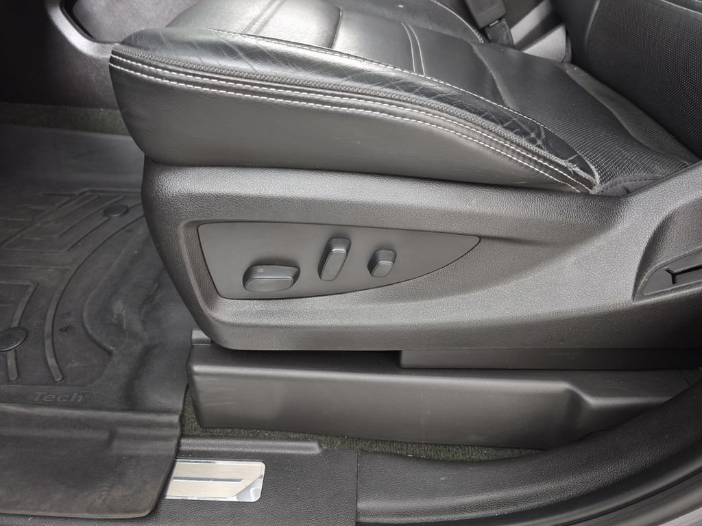 Used 2018 GMC Yukon XL Denali w/ Denali Ultimate Package AWD/4WD image 27