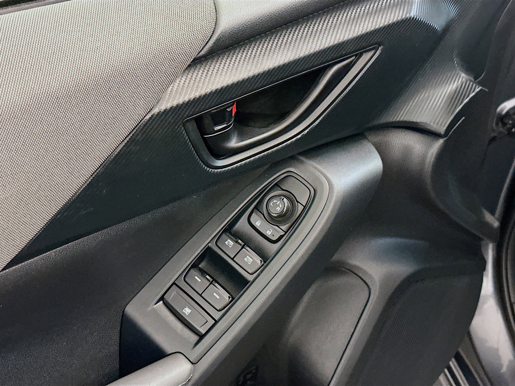 Used 2024 Subaru Crosstrek 2.0i Premium image 15