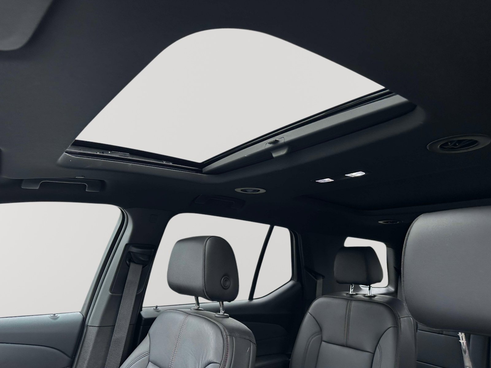 Certified 2023 Chevrolet Traverse RS image 8