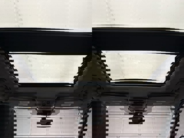 Used 2021 Nissan Rogue SV w/ Premium Package image 17