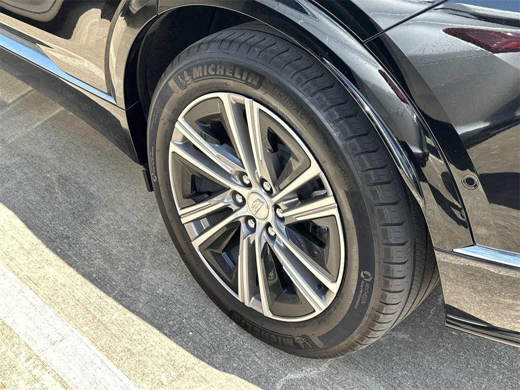 Used 2023 Cadillac Lyriq 2WD image 5