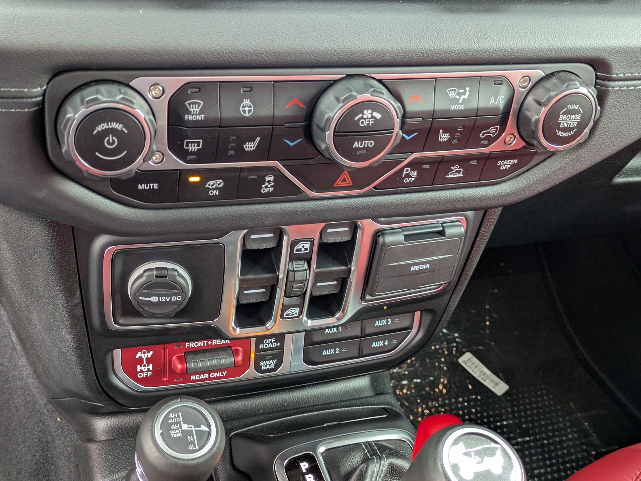 Used 2024 Jeep Wrangler Unlimited Rubicon 392 image 25