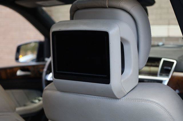 Used 2015 Mercedes-Benz GL 550 4MATIC image 27