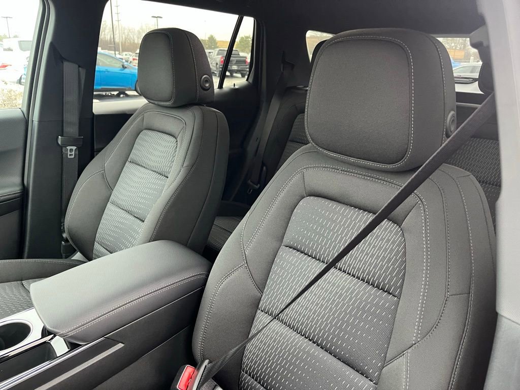 New 2026 Chevrolet Equinox LT w/ Midnight Edition image 11