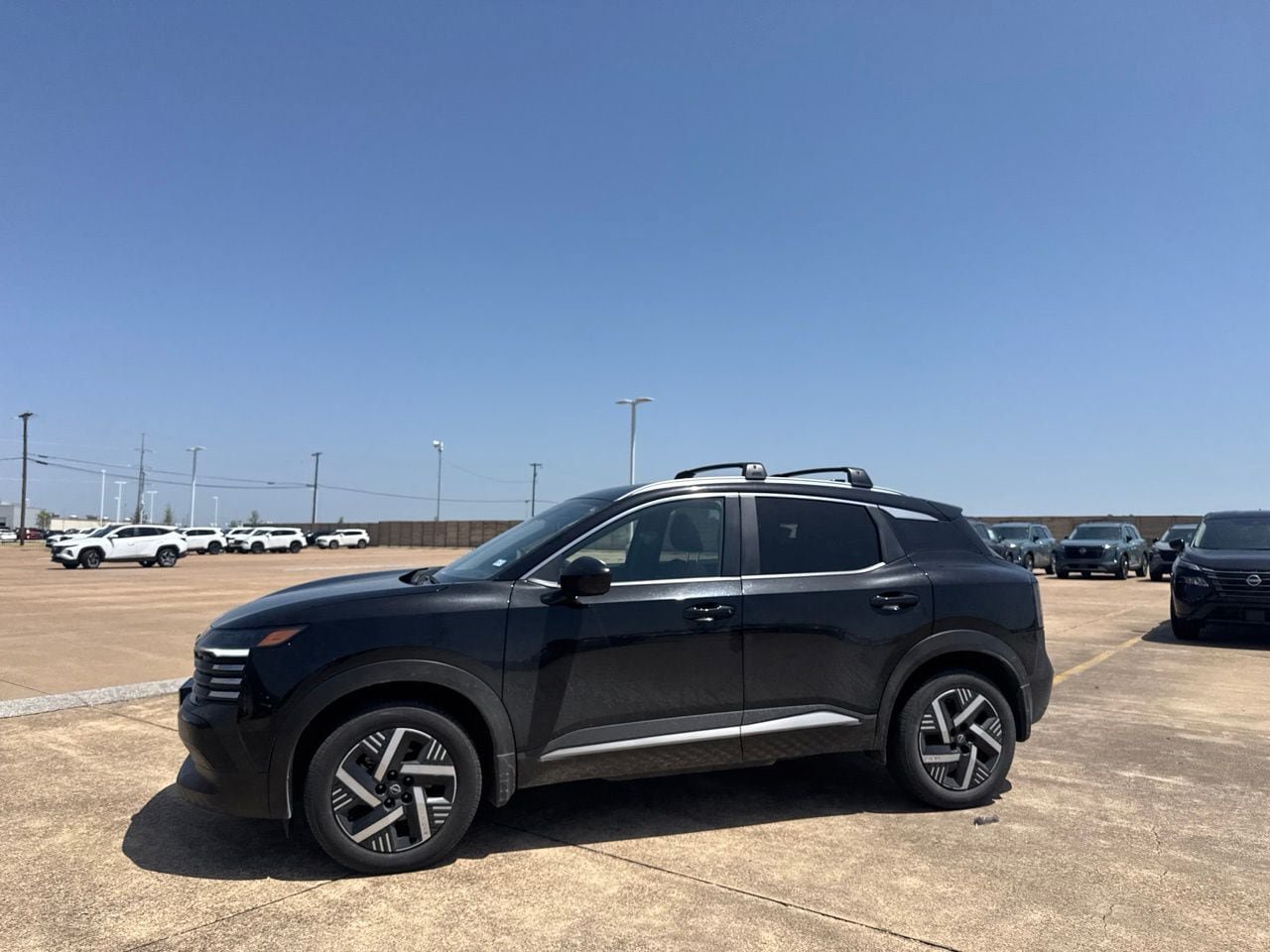 Certified 2025 Nissan Kicks SV w/ SV Premium Package FWD image 10