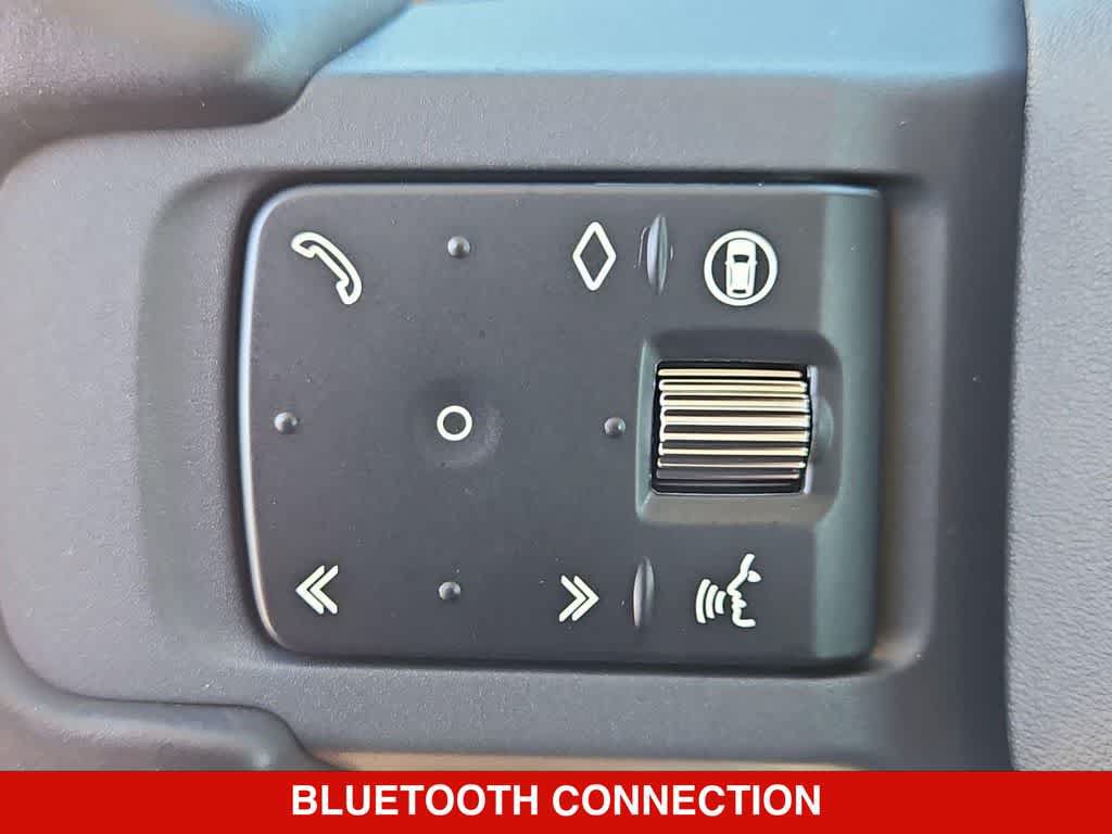 Used 2024 Land Rover Defender 130 X-Dynamic SE AWD/4WD image 24