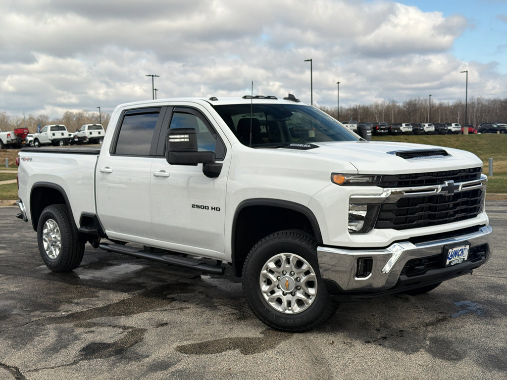 Used 2024 Chevrolet Silverado 2500 LT w/ Convenience Package image 6