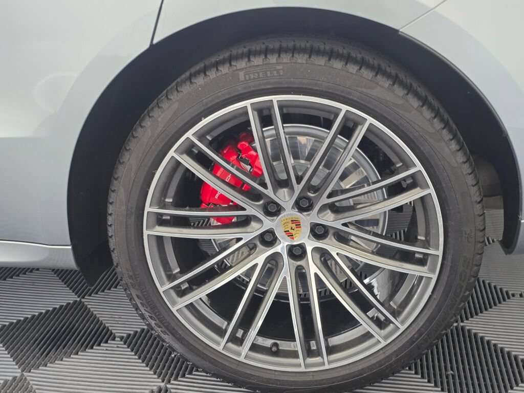 Certified 2024 Porsche Macan GTS w/ Premium Plus Package AWD/4WD image 34