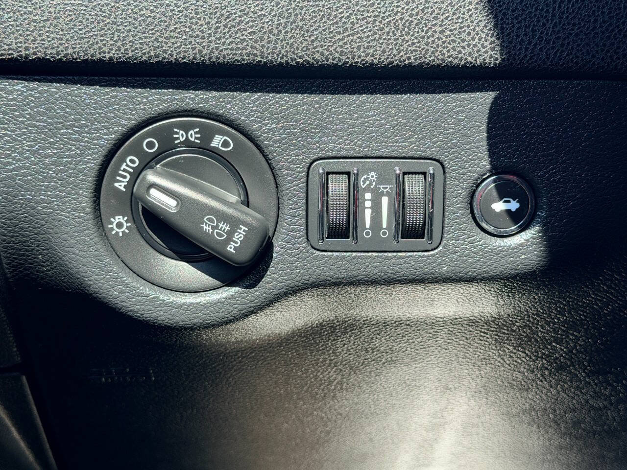 Used 2014 Chrysler 300 C w/ Light Group AWD/4WD image 32