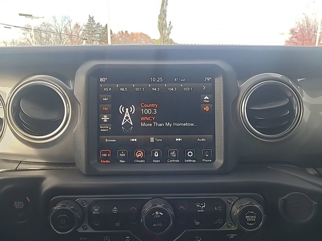 Used 2020 Jeep Wrangler Unlimited Sahara w/ Uconnect 4C Nav & Sound Group image 21