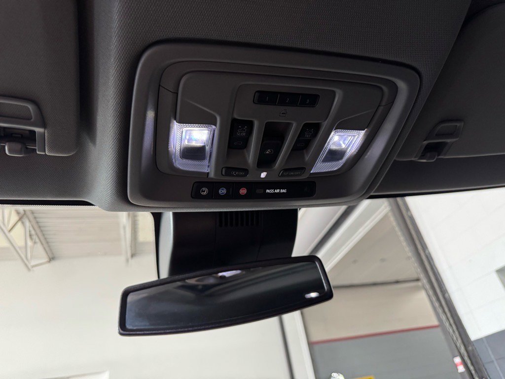 Used 2024 GMC Sierra 1500 SLT w/ SLT Premium Package image 25