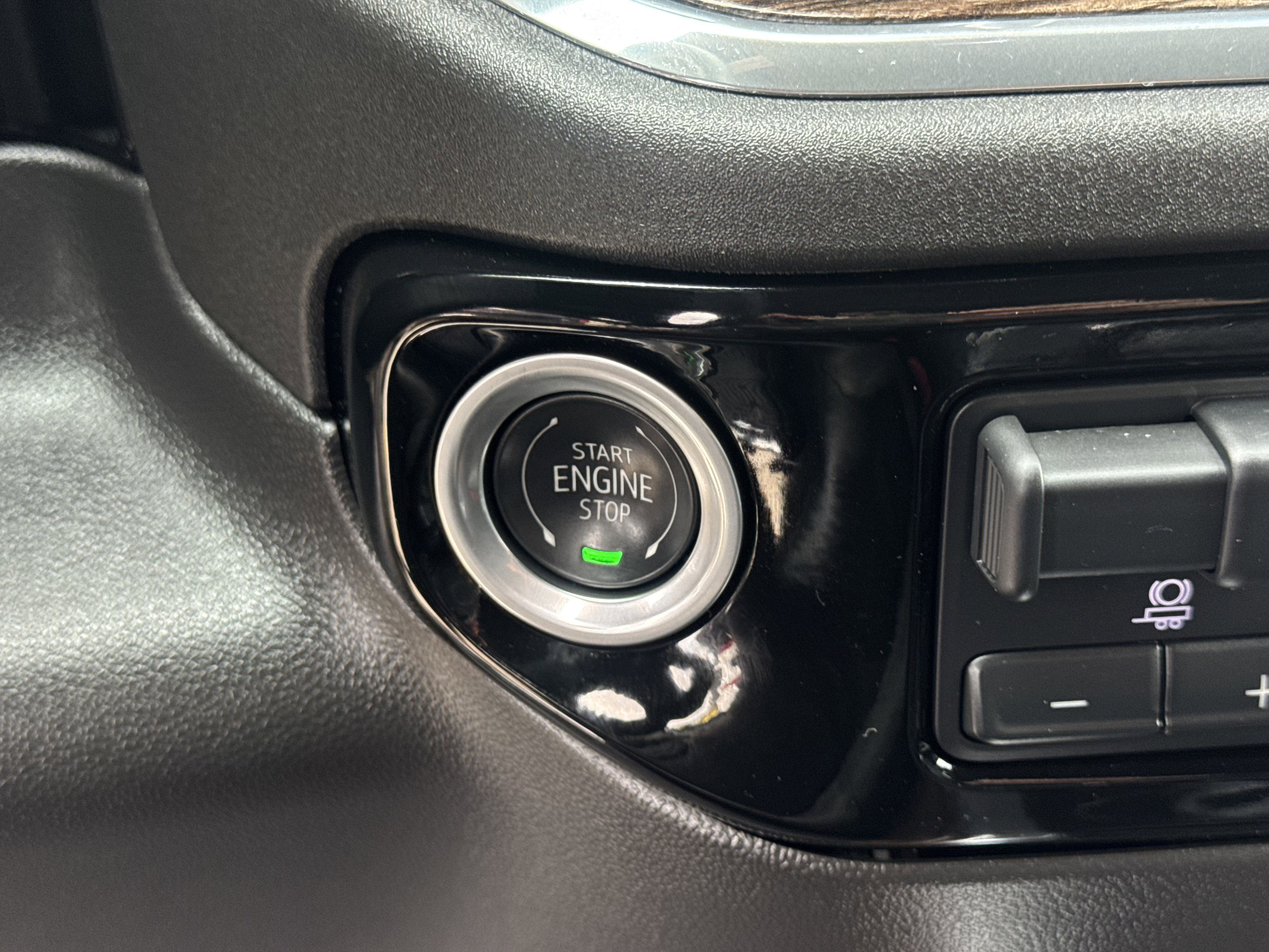 Used 2025 Chevrolet Silverado 1500 LT Trail Boss w/ Convenience Package II image 22