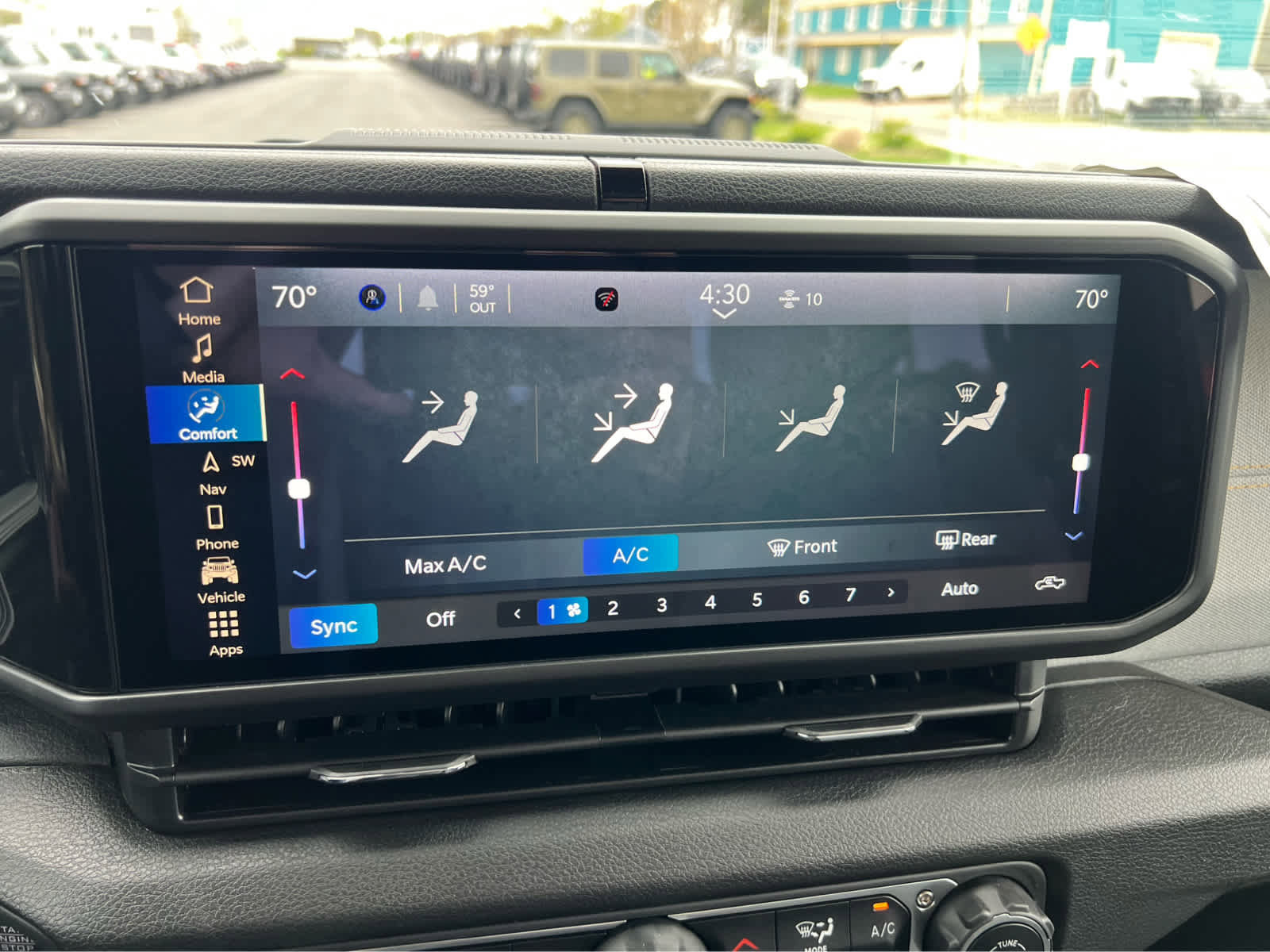 New 2025 Jeep Gladiator Sport image 18