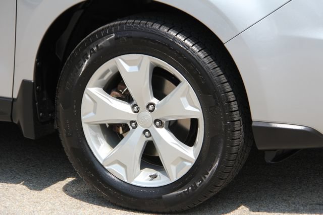 Used 2014 Subaru Forester 2.5i Limited AWD/4WD image 14
