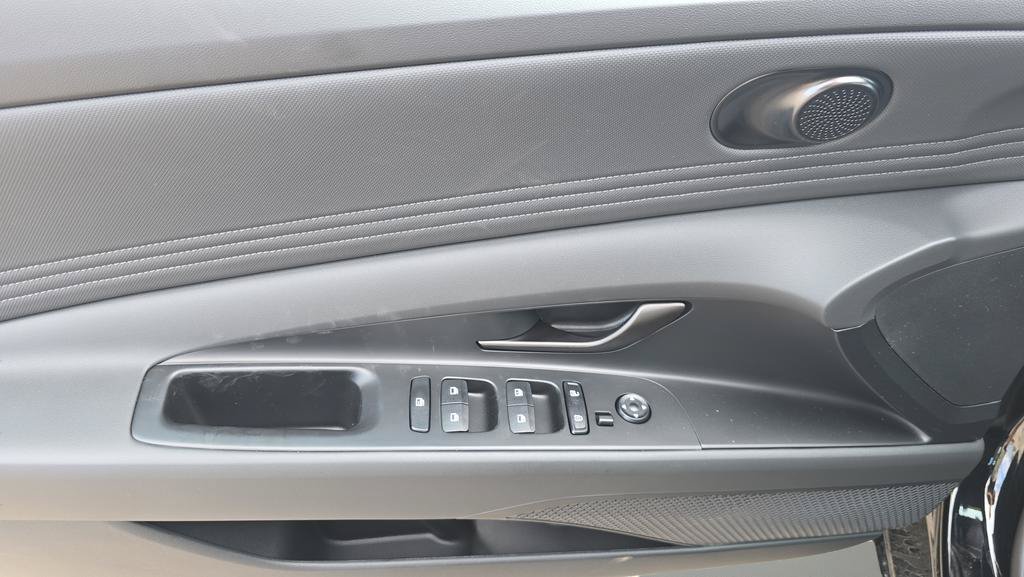 New 2026 Hyundai Elantra SEL Sport Premium FWD image 16
