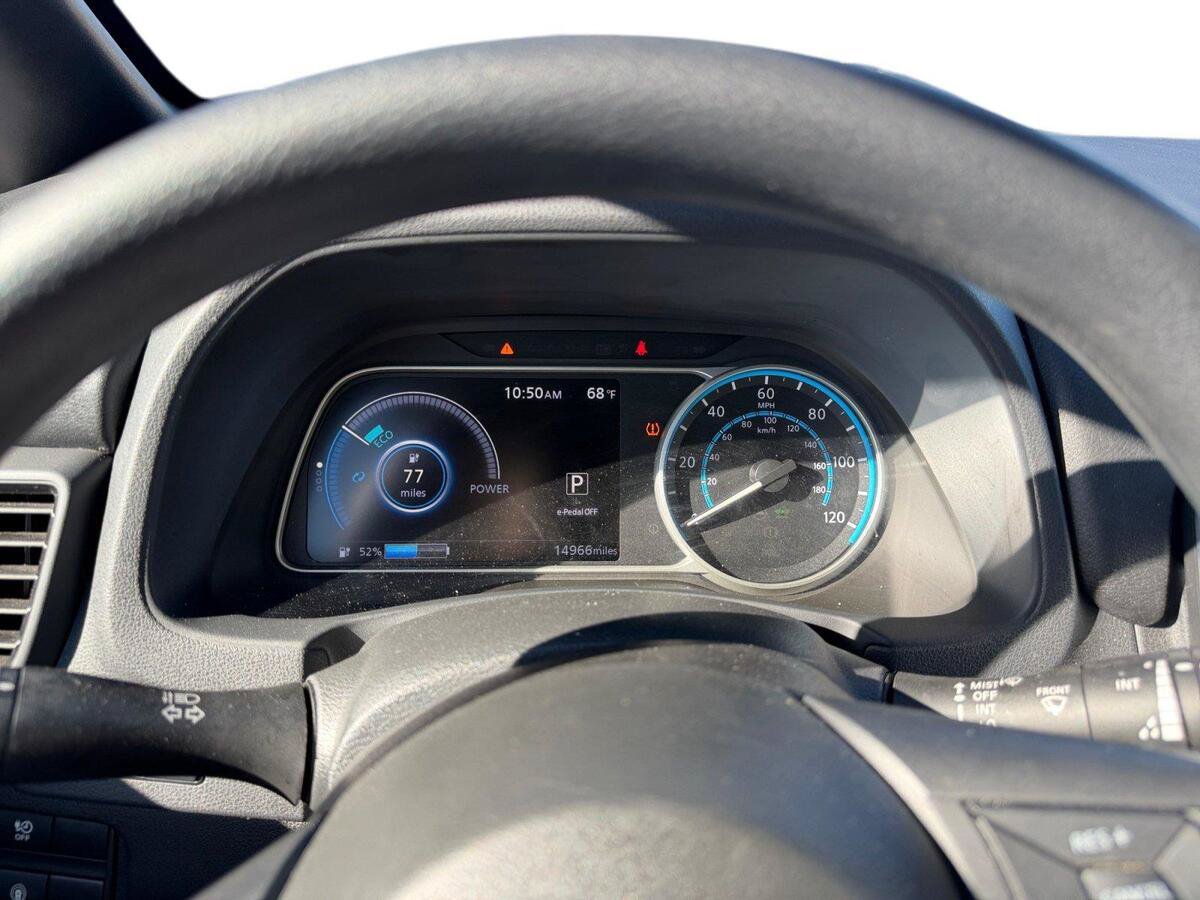 Used 2025 Nissan Leaf S FWD image 18