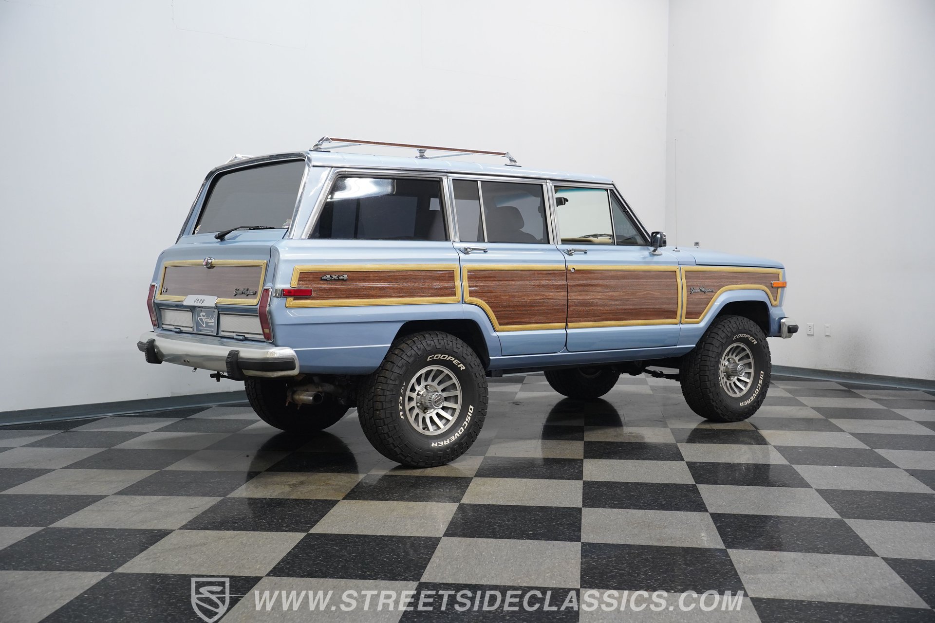 Used 1989 Jeep Grand Wagoneer AWD/4WD image 13