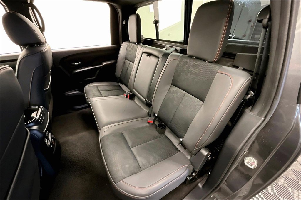 Used 2023 Nissan Titan PRO-4X image 22