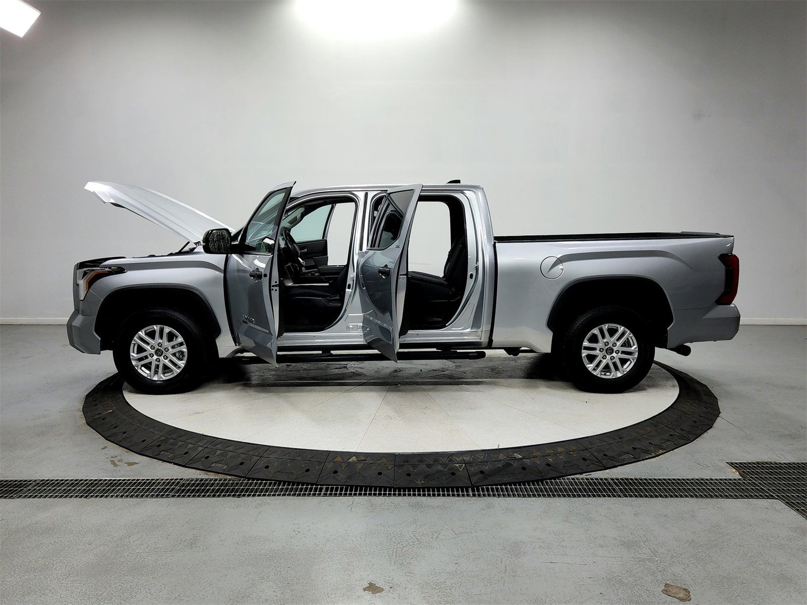 Used 2022 Toyota Tundra SR5 image 12