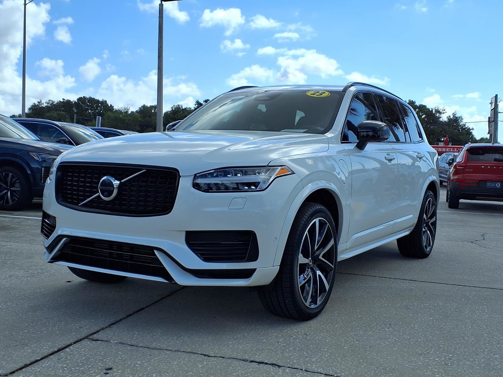 Certified 2023 Volvo XC90 T8 Plus w/ Protection Package Premier AWD/4WD image 3