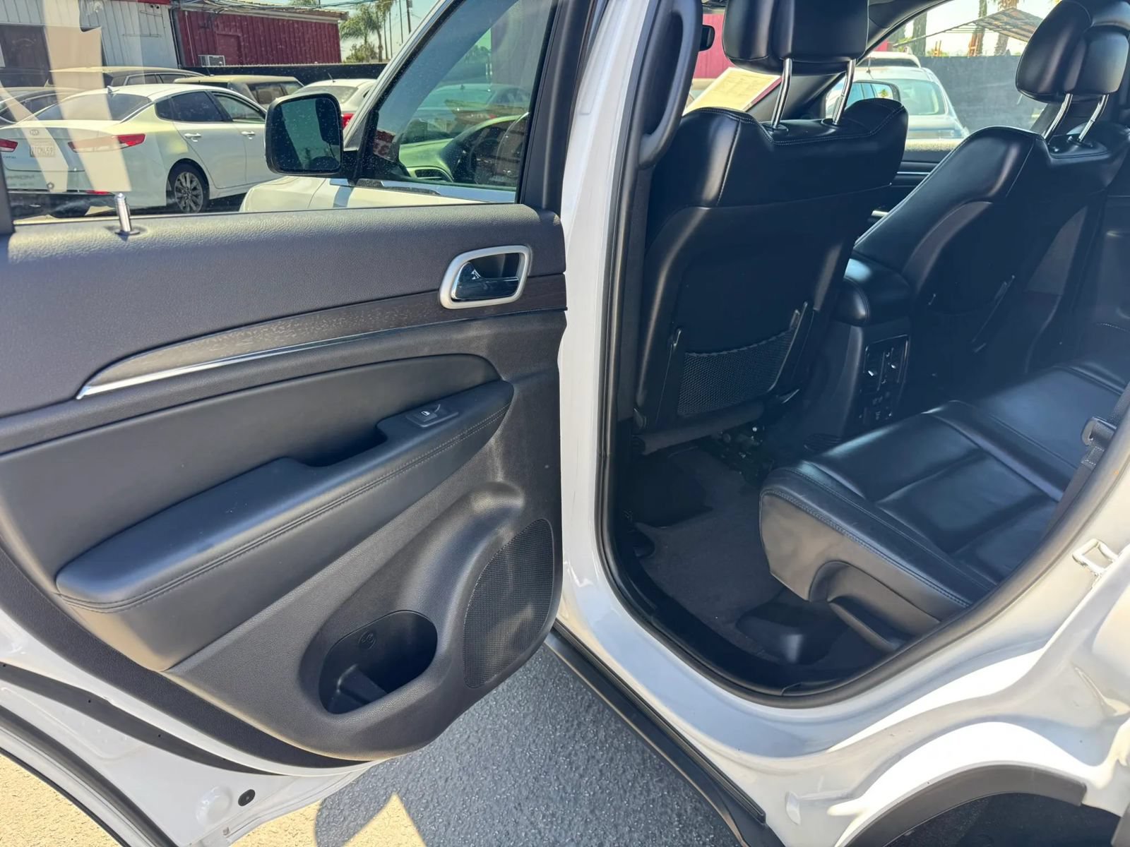 Used 2018 Jeep Grand Cherokee Limited AWD/4WD image 22